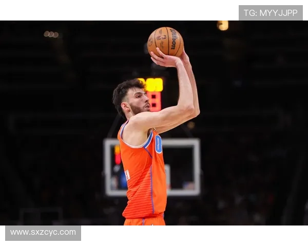 切特霍姆格伦的崛起之路:从新秀到NBA未来之星的蜕变与挑战 切特霍姆格伦的崛起之路:从新秀到NBA未来之星的蜕变与挑战