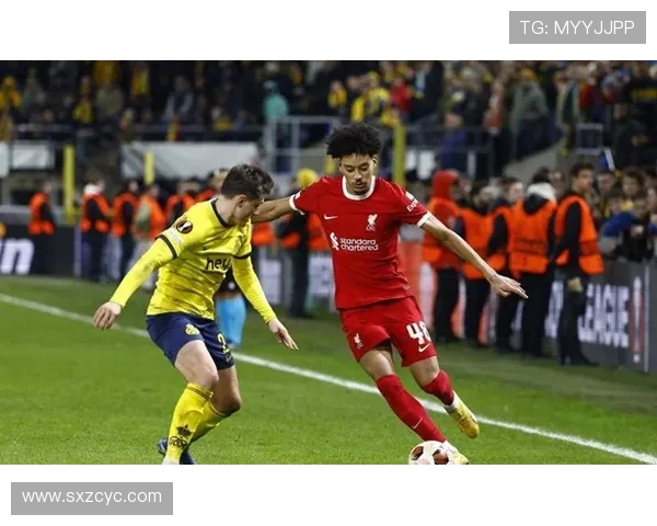 利物浦与巴萨激战回顾球迷热议经典对决与战术较量 利物浦与巴萨激战回顾球迷热议经典对决与战术较量